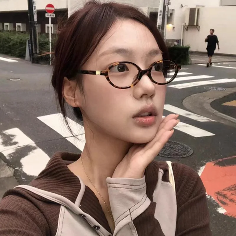 Korea Retro Oval Glasses Frame Women Lovely Ins No Makeup Plain Glasses Men Eyewear Cute Decorative Computer Glasses